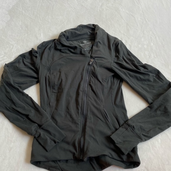 Olive green workout jacket - Picture 2 of 3